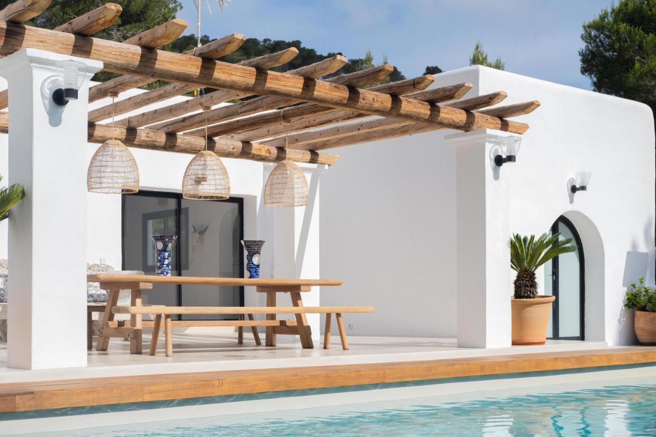 Oasis Villas Complex Cala Llonga  Exterior foto